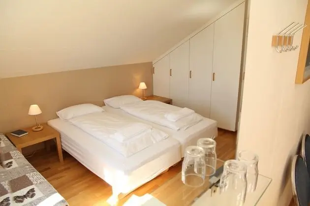 Standard Üç Kişilik Oda, Ortak Banyo