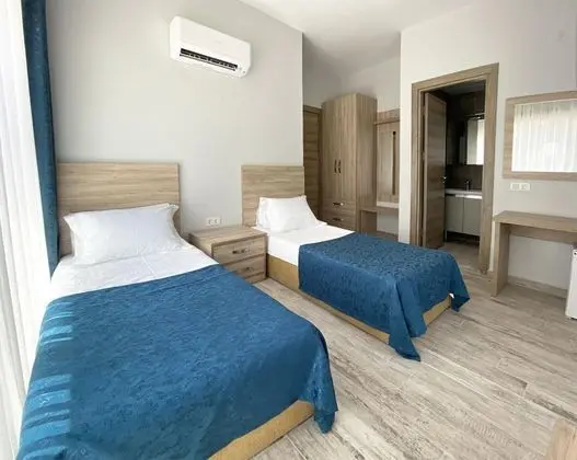 Standart Geniş Oda, Marina Manzaralı, Fransız Balkonlu
