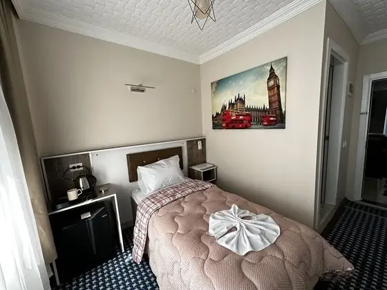 Deluxe Tek Büyük Yataklı Oda, Sigara İçilebilir