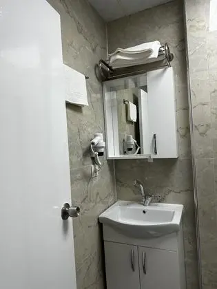 Deluxe Tek Büyük Yataklı Oda, Sigara İçilebilir