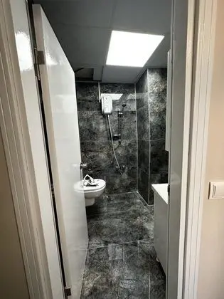 Deluxe Tek Büyük Yataklı Oda, Sigara İçilebilir