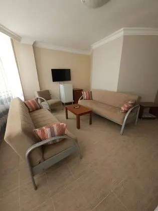 Aile Suiti, Deniz ve Şehir Manzaralı, Balkonlu