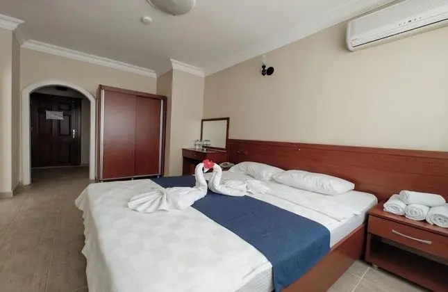 Deluxe Havuz Oda,havuz Manzaralı