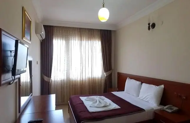 Geniş Standart Oda,avlu Manzaralı