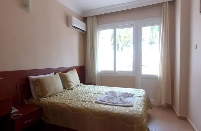Geniş Standart Oda,avlu Manzaralı