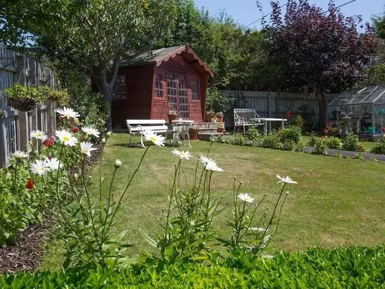 Tek Büyük Yataklı Oda, Banyolu/Duşlu, Bahçe Manzaralı