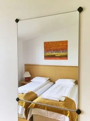 Standard Tek Büyük veya İki Ayrı Yataklı Oda, Özel Banyo, Ek Bina