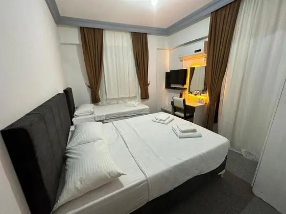 Aile Odası, Bahçe Manzaralı, Balkonlu