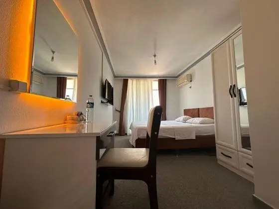 Standart Oda, Manzarasız, Balkonlu