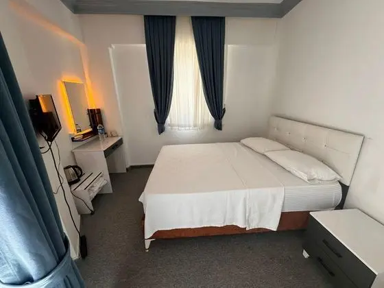 Suite, Manzarasız, Balkonlu
