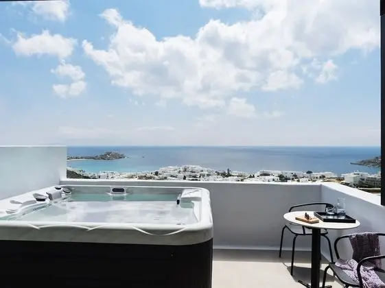 Junior Süit, Deniz Manzaralı (Outdoor Jetted Tub)