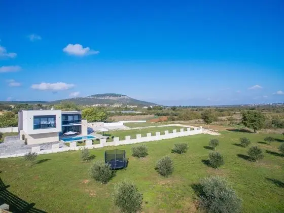 Villa, Sigara İçilebilir