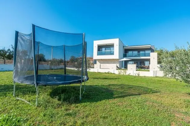 Villa, Sigara İçilebilir