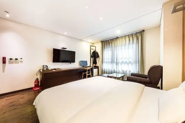Deluxe Tek Büyük Yataklı Oda