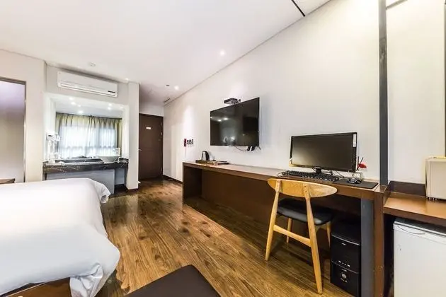 Deluxe Tek Büyük Yataklı Oda