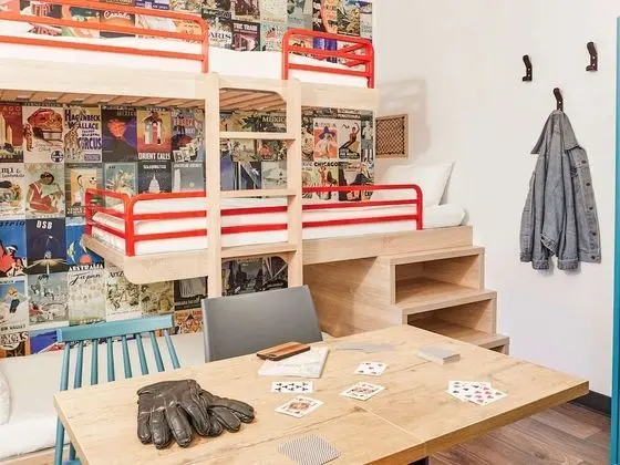 Oda, 2 Tek Kişilik Yatak (Side Car)