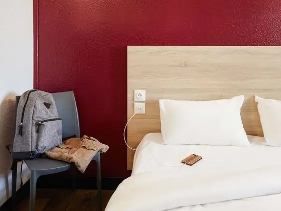 Oda, 2 Tek Kişilik Yatak (Side Car)