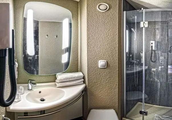 Standard Tek Büyük Yataklı Oda, Birden Çok Yatak