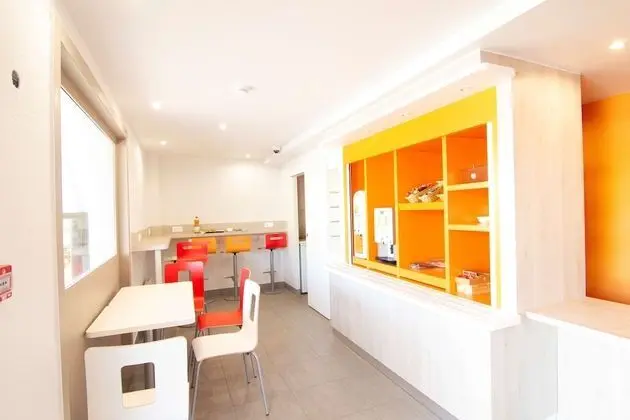 Standard Oda, 3 Tek Kişilik Yatak (Shared Bathroom)