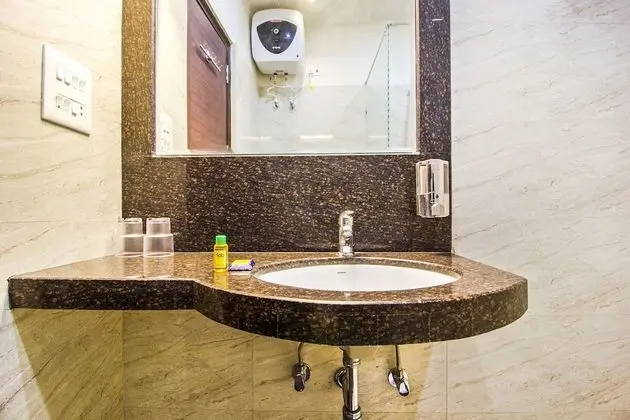 Premium Oda, 1 Büyük (Queen) Boy Yatak, Sigara İçilmez