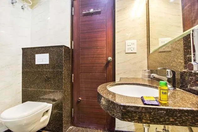 Premium Oda, 1 Büyük (Queen) Boy Yatak, Sigara İçilmez