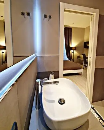 Deluxe Tek Büyük Yataklı Oda (COLOSSEO)