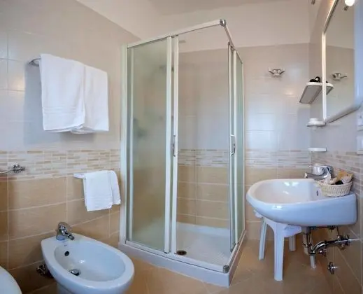 Tek Büyük veya İki Ayrı Yataklı Oda, Balkon