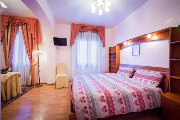 Superior Tek Büyük Yataklı Oda