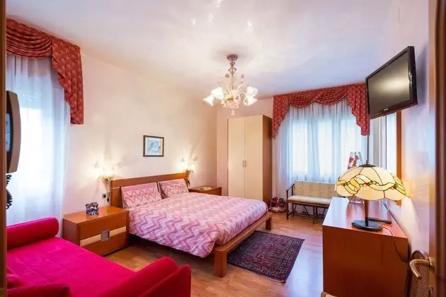 Superior Tek Büyük Yataklı Oda