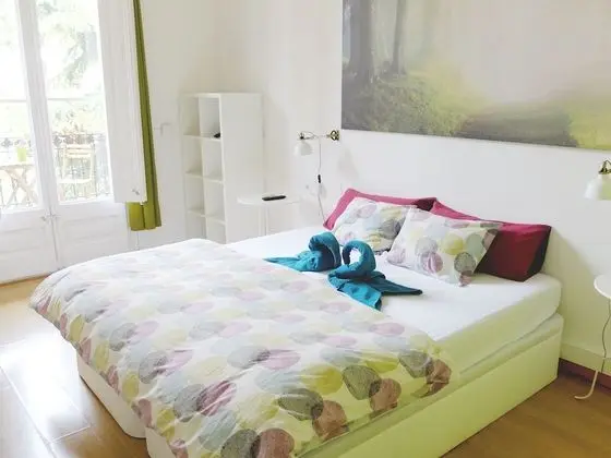 Tek Büyük Yataklı Oda (with Private Bathroom)