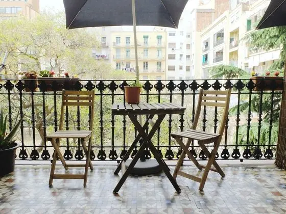 Tek Büyük Yataklı Oda (with Private Bathroom)