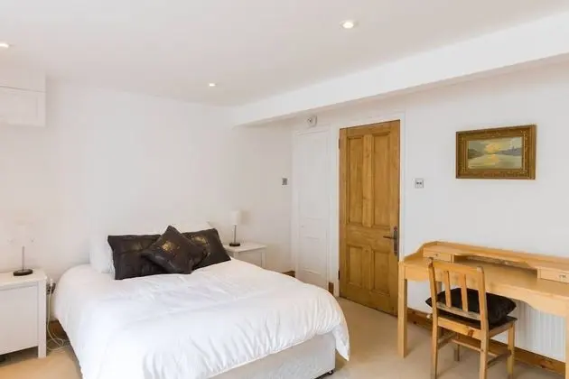 Villa (4 Bedrooms)
