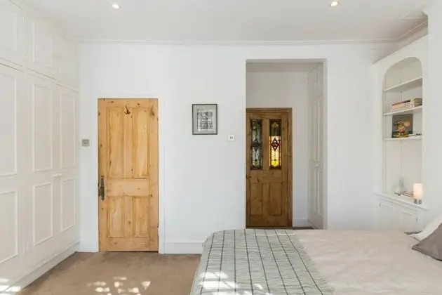 Villa (4 Bedrooms)