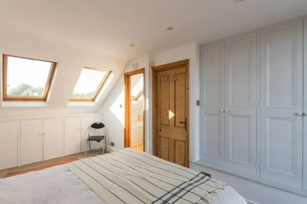 Villa (4 Bedrooms)