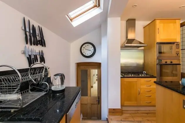 Villa (4 Bedrooms)