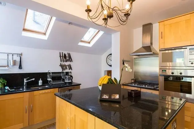 Villa (4 Bedrooms)