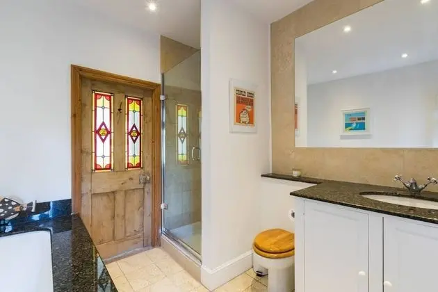 Villa (4 Bedrooms)