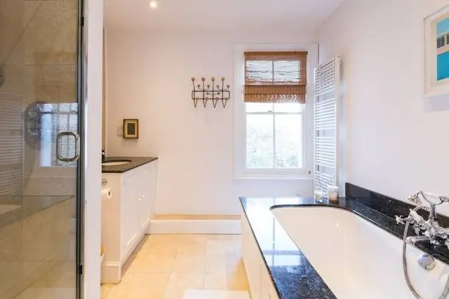 Villa (4 Bedrooms)