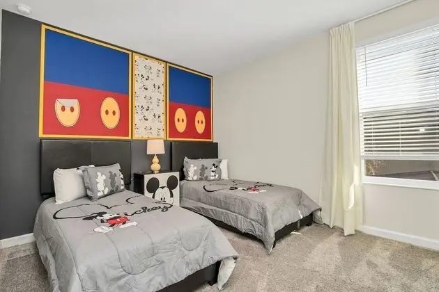 Villa (2145BMD)