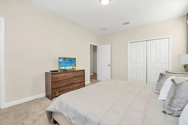 Villa (2145BMD)