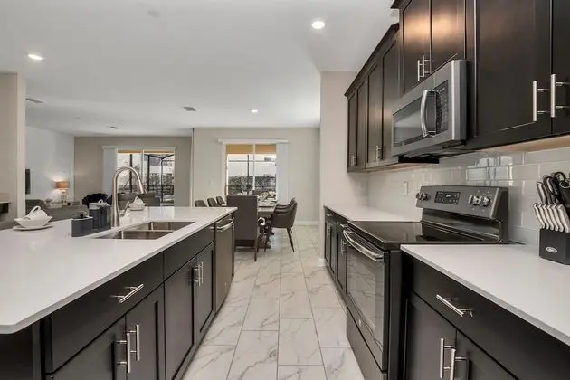 Villa (2145BMD)