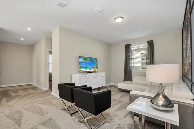 Villa (2145BMD)