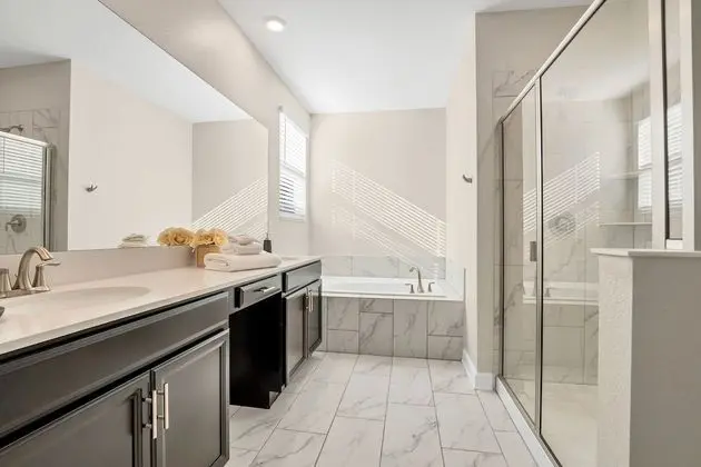 Villa (2145BMD)