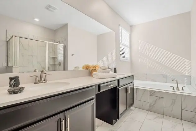 Villa (2145BMD)