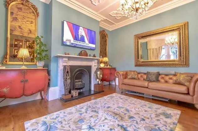 Ev (3 Bedrooms)