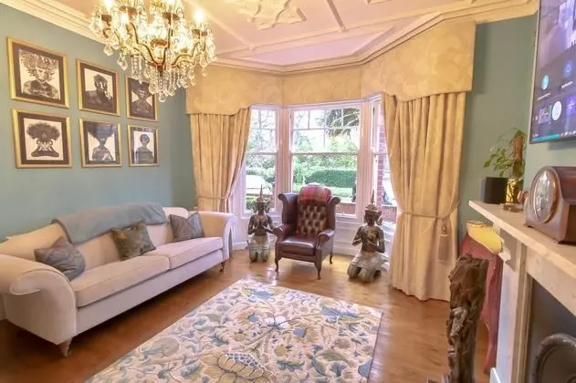 Ev (3 Bedrooms)