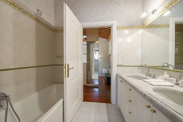 Family Villa, Birden Çok Yatak, 2 Banyolu, Bahçeli (Villa Faccioli Magnolia With Shared)