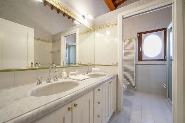 Family Villa, Birden Çok Yatak, 2 Banyolu, Bahçeli (Villa Faccioli Magnolia With Shared)