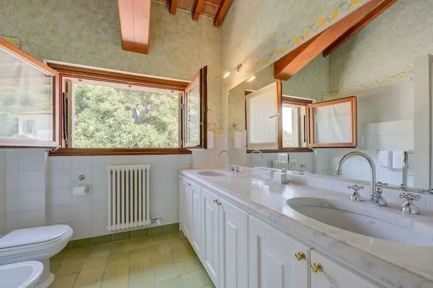 Family Villa, Birden Çok Yatak, 2 Banyolu, Bahçeli (Villa Faccioli Magnolia With Shared)