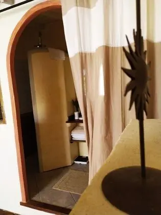 Tek Büyük Yataklı Oda, Özel Banyo, Bahçe Manzaralı (Tilleul - 1er Etage)